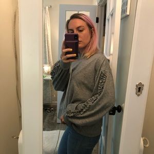 Stevie Hender sweater big ruffle sleeve size med